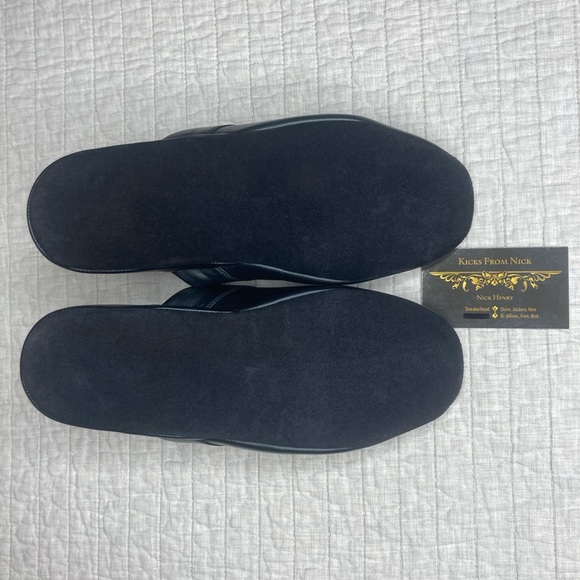 Supreme x Louis Vuitton Hugh Slippers 'Black'
Size 5 - Picture 5 of 9